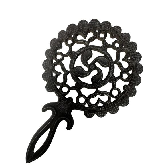 Unbranded Other - Vintage Cast Iron Trivet With Handle Round Pierced Farmhouse‎ Kitchen Decor